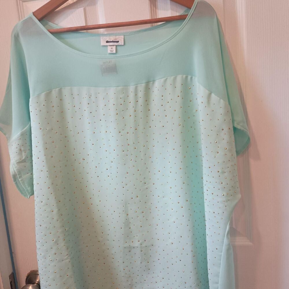 Dressbarn Women's Mint Green Blouse